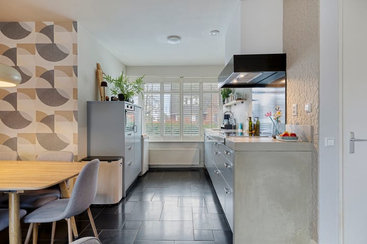 Photo 14 of Varsseveldstraat 17