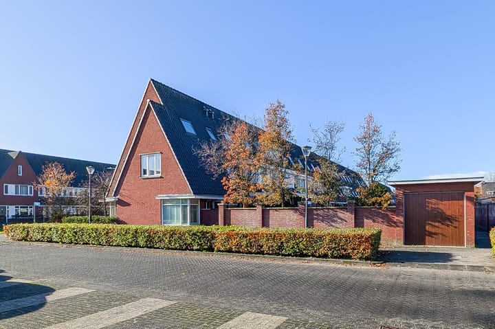 Photo 36 of Varsseveldstraat 17