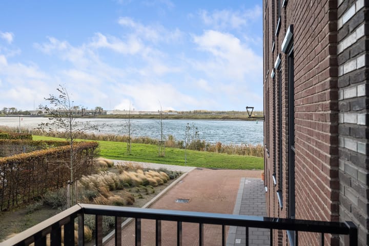 Photo 2 of Spuifront 1-C