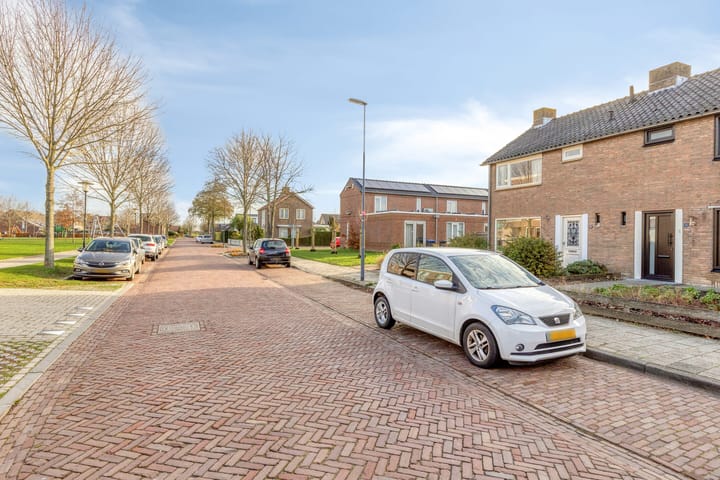 Photo 3 of Deken Tomaslaan 32