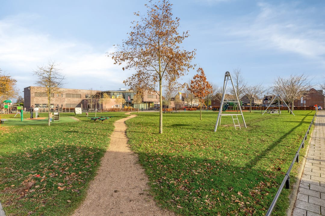 Foto 32 van Deken Tomaslaan 32