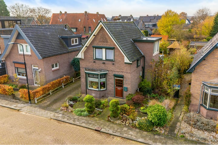 Photo 2 of Tienwoningenweg 18