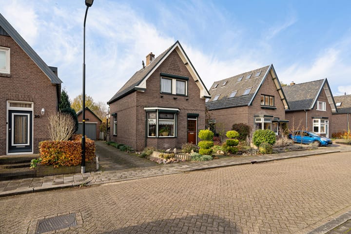 Photo 9 of Tienwoningenweg 18