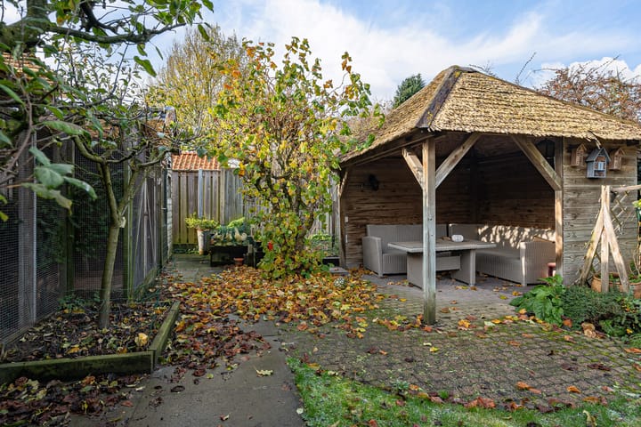 Photo 14 of Tienwoningenweg 18