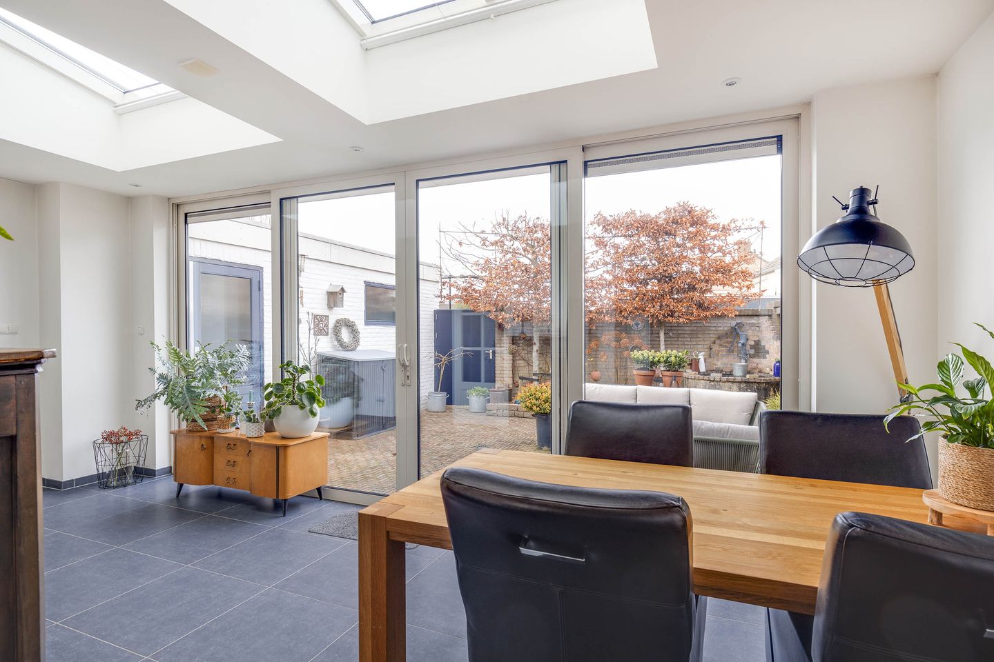 Photo 19 of Caeciliastraat 58