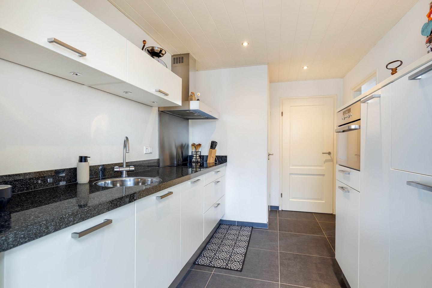 Photo 20 of Caeciliastraat 58