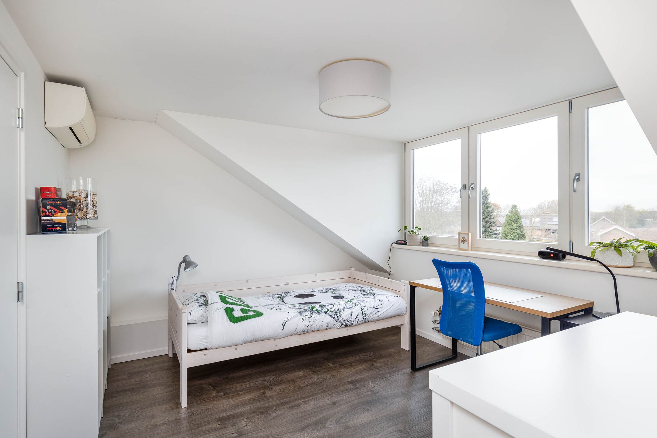 Photo 27 of Caeciliastraat 58