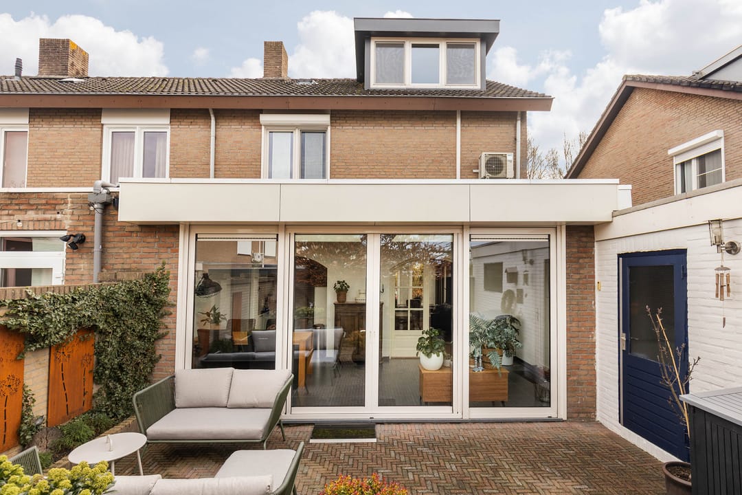 Photo 32 of Caeciliastraat 58