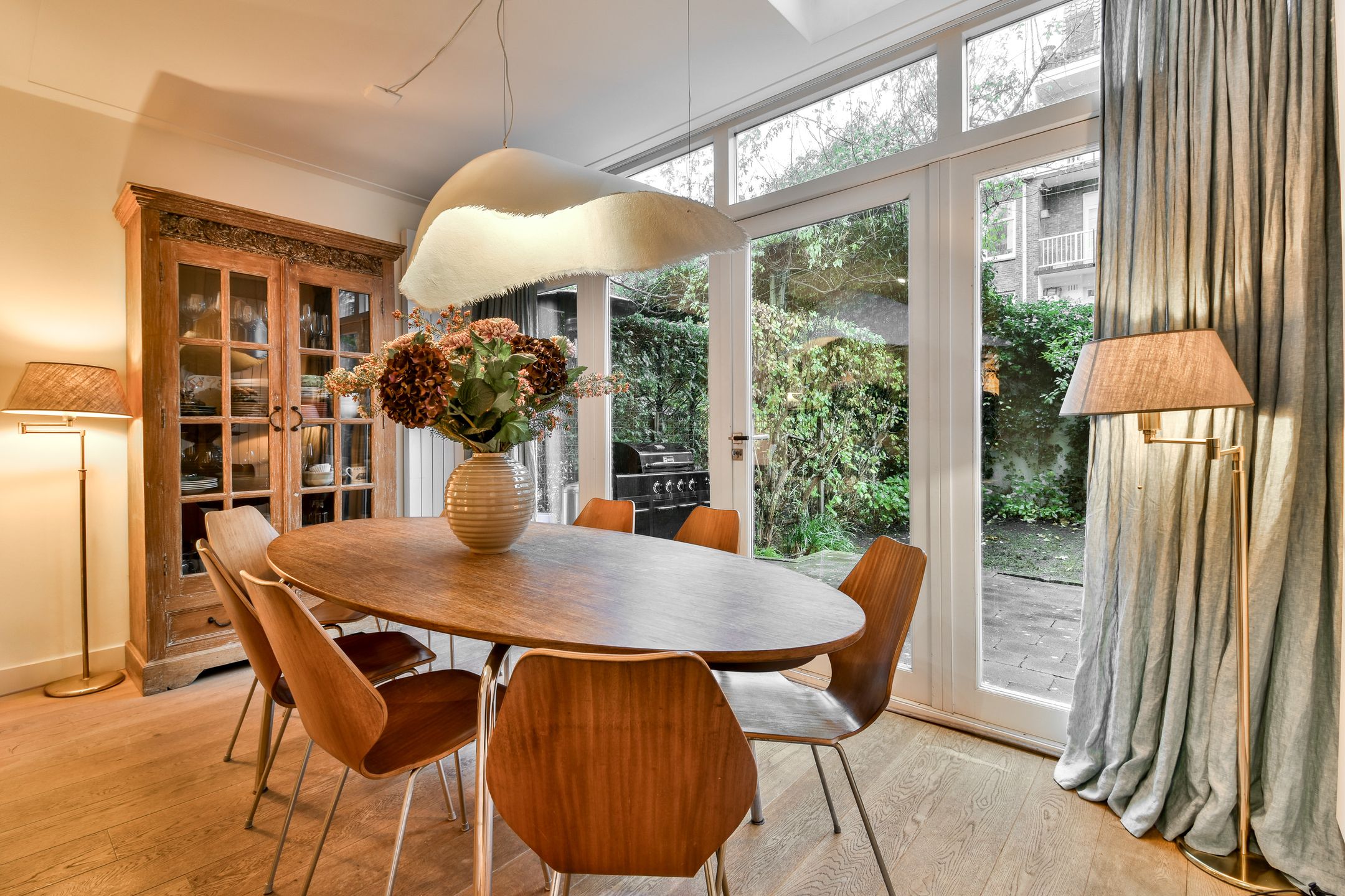 Photo 3 of Van Tuyll van Serooskerkenweg 29-H