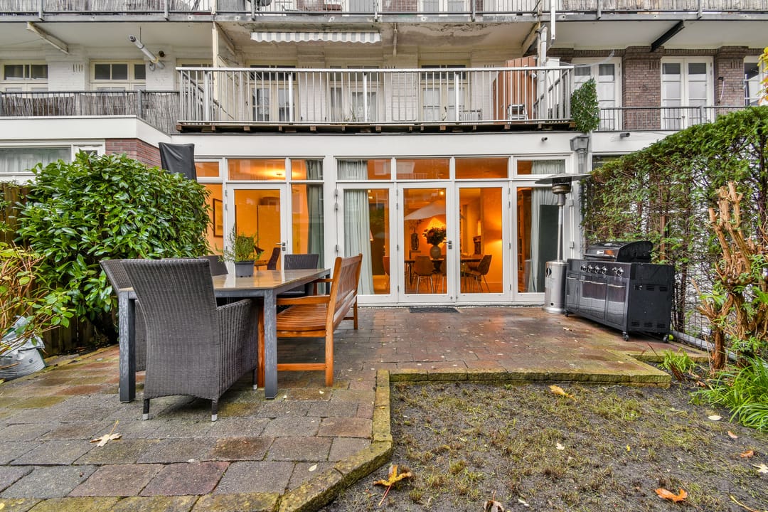 Photo 13 of Van Tuyll van Serooskerkenweg 29-H