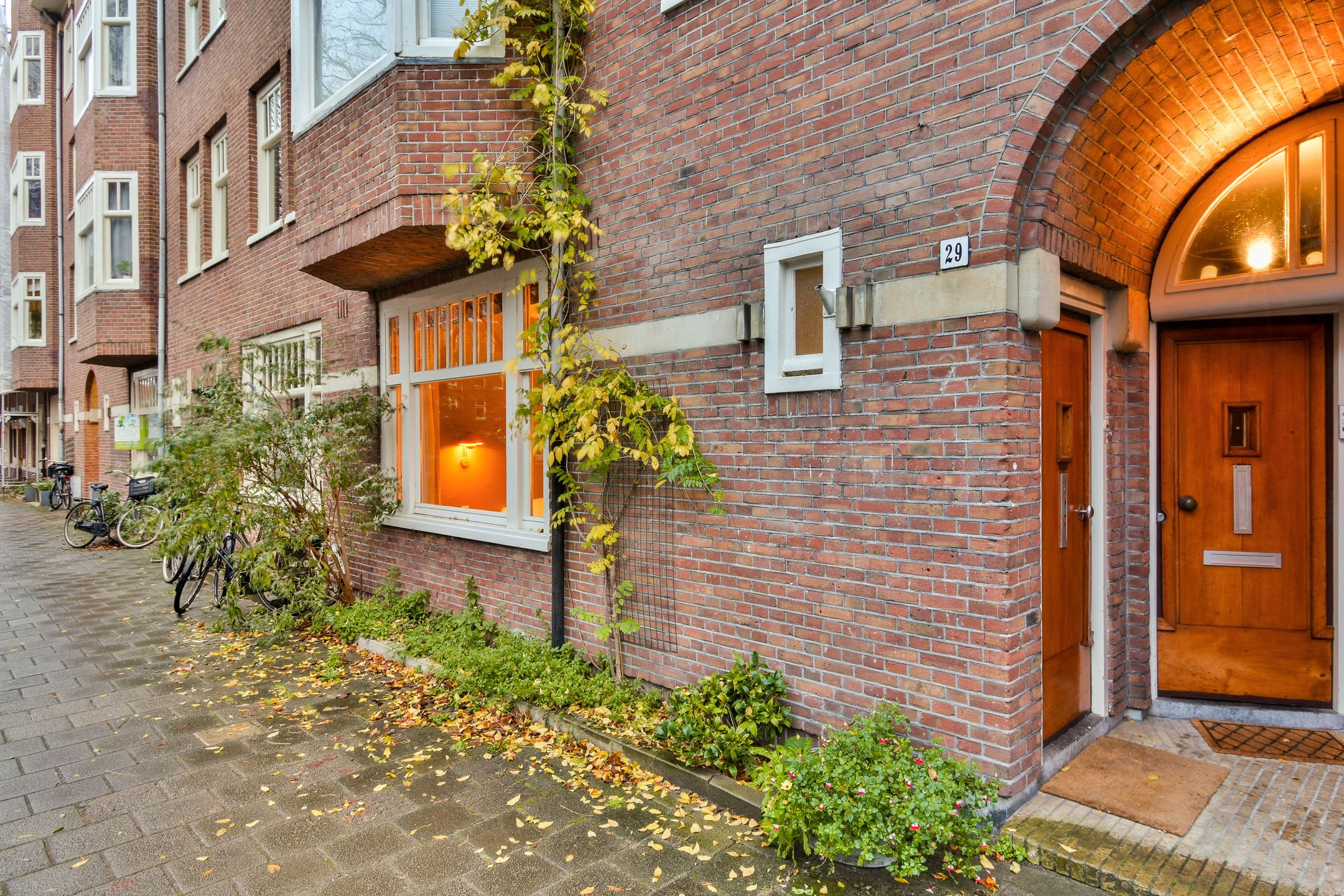 Photo 27 of Van Tuyll van Serooskerkenweg 29-H