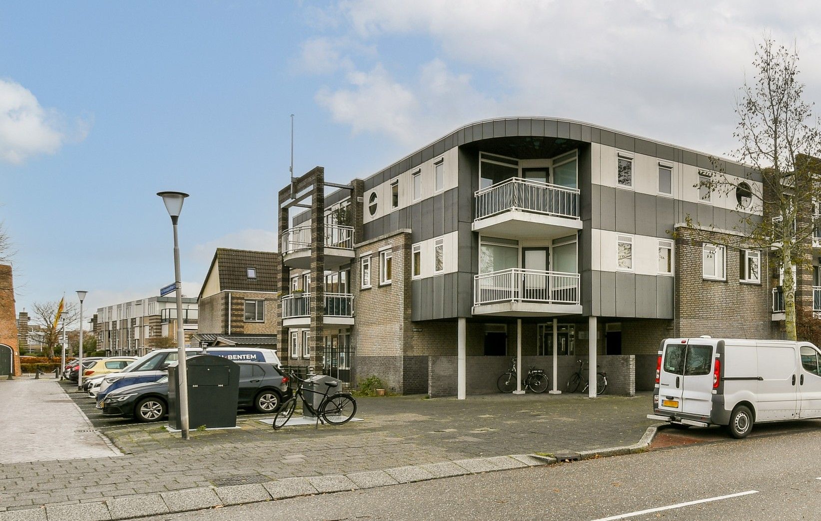 Koetsiersweg, 28, Sassenheim, 2171NL, Zuid-Holland, Nederland 28 