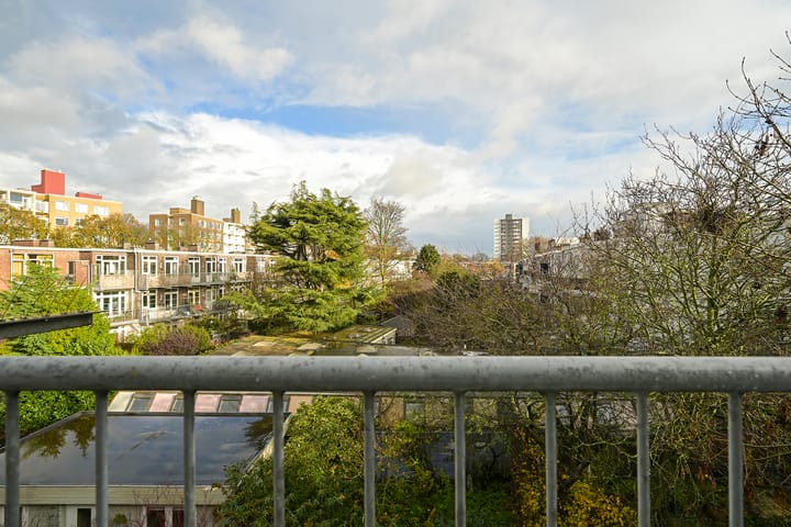 Foto 16 van Pijnboomstraat 125