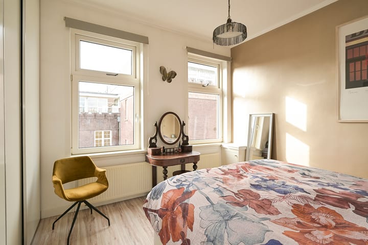 Foto 19 van Pijnboomstraat 125