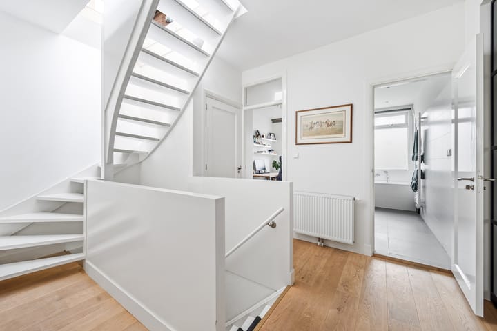 Foto 16 van van de Wateringelaan 54