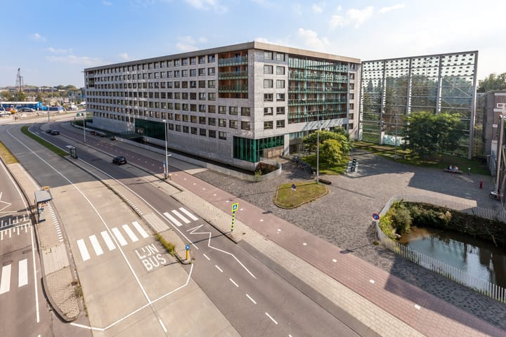 Photo 1 of Carolina MacGillavrylaan 304