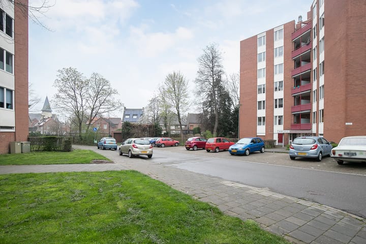 Photo 32 of Berghofstraat 43