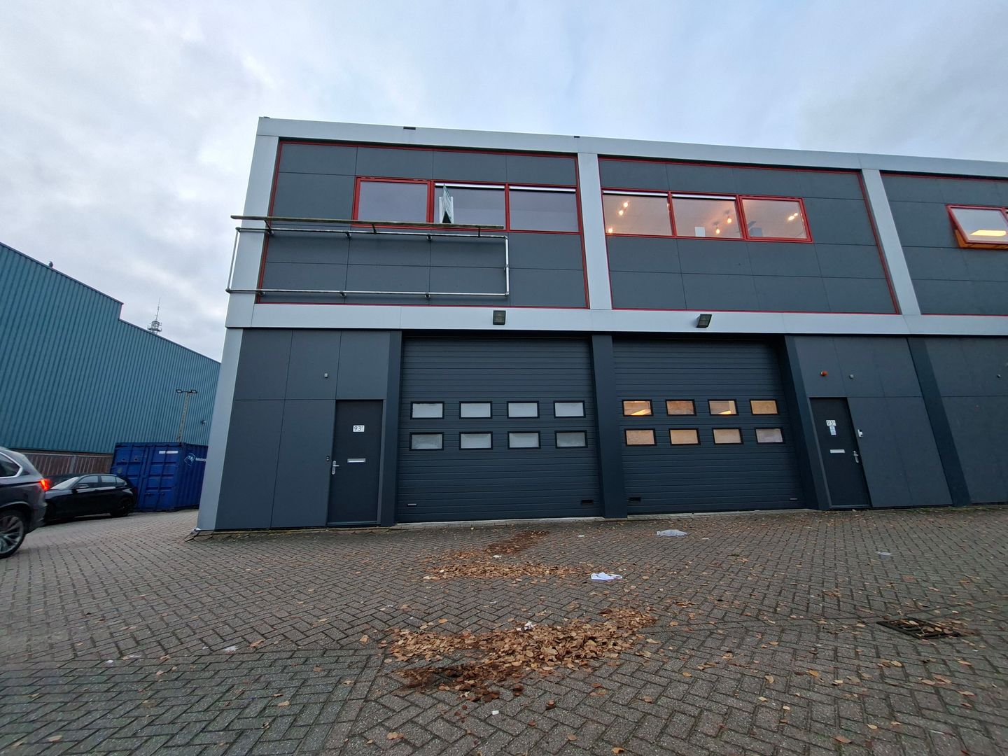 View photo 2 of Lelystraat 93-f