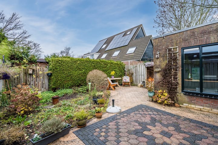 Photo 42 of Waterdrieblad 27