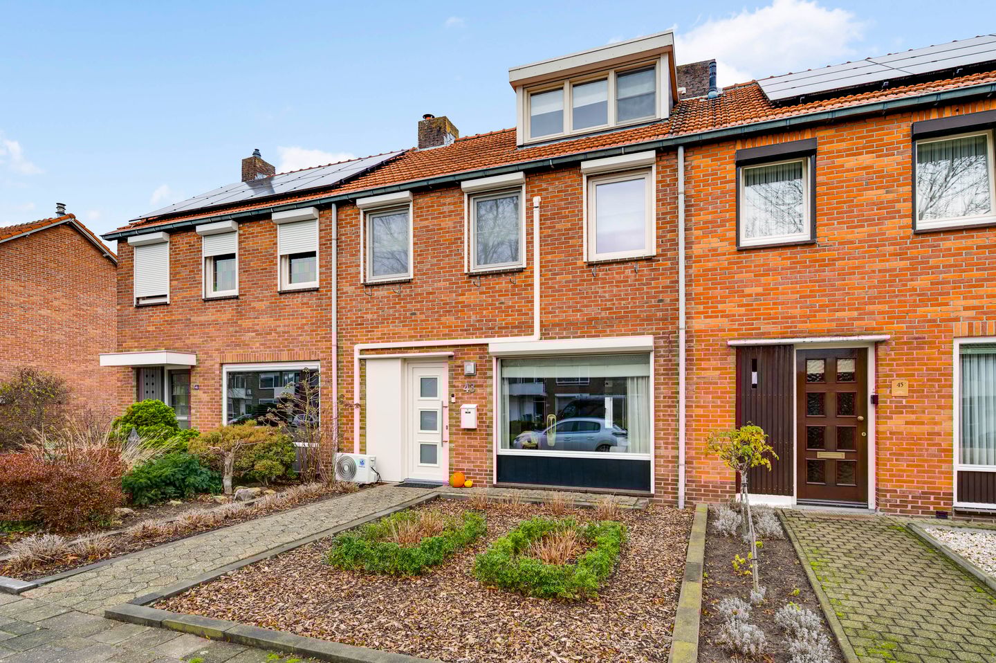 Foto 1 van Schuttebeemd 43