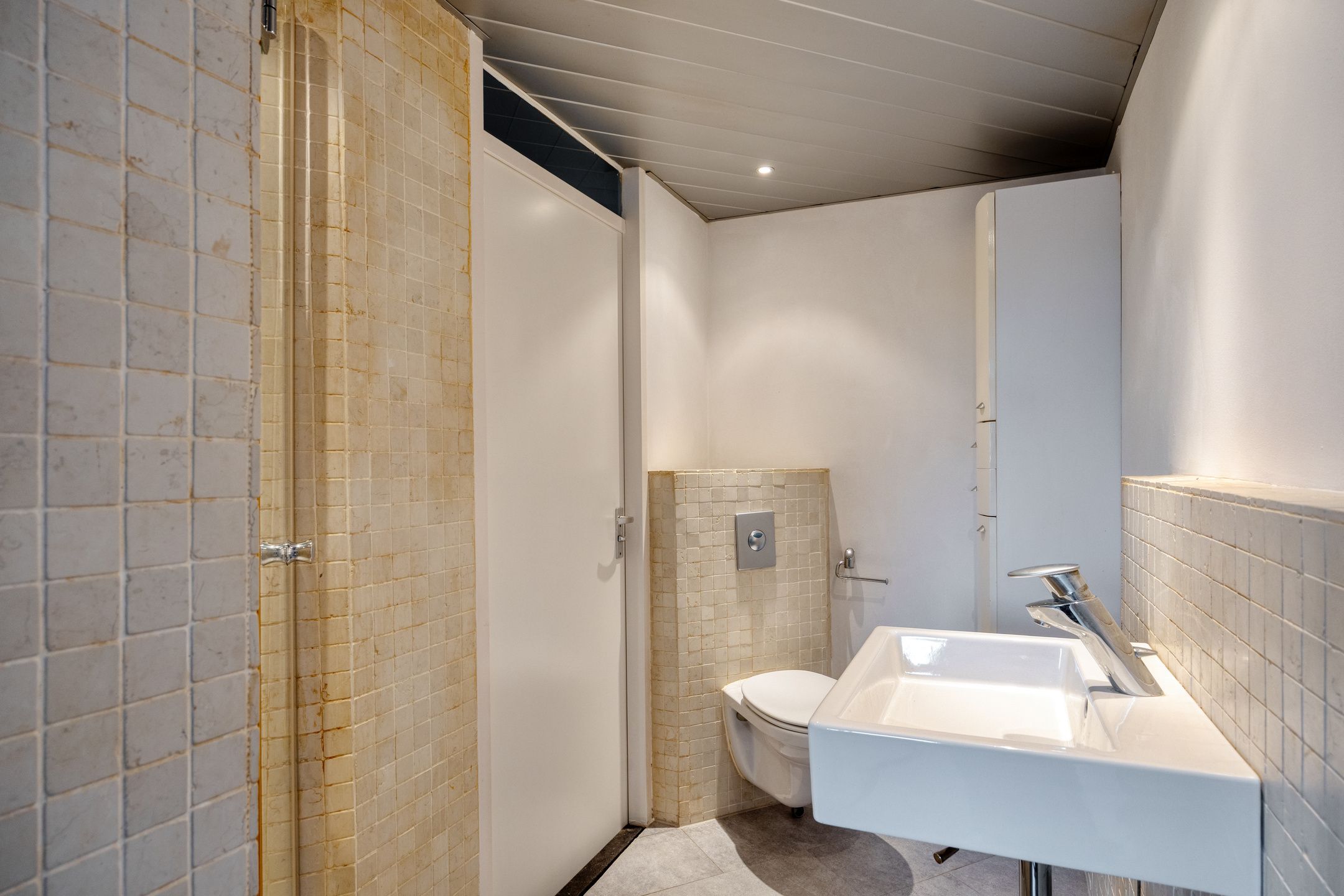 Foto 21 van Henry Moorepassage 46