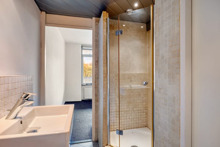 Foto 22 van Henry Moorepassage 46