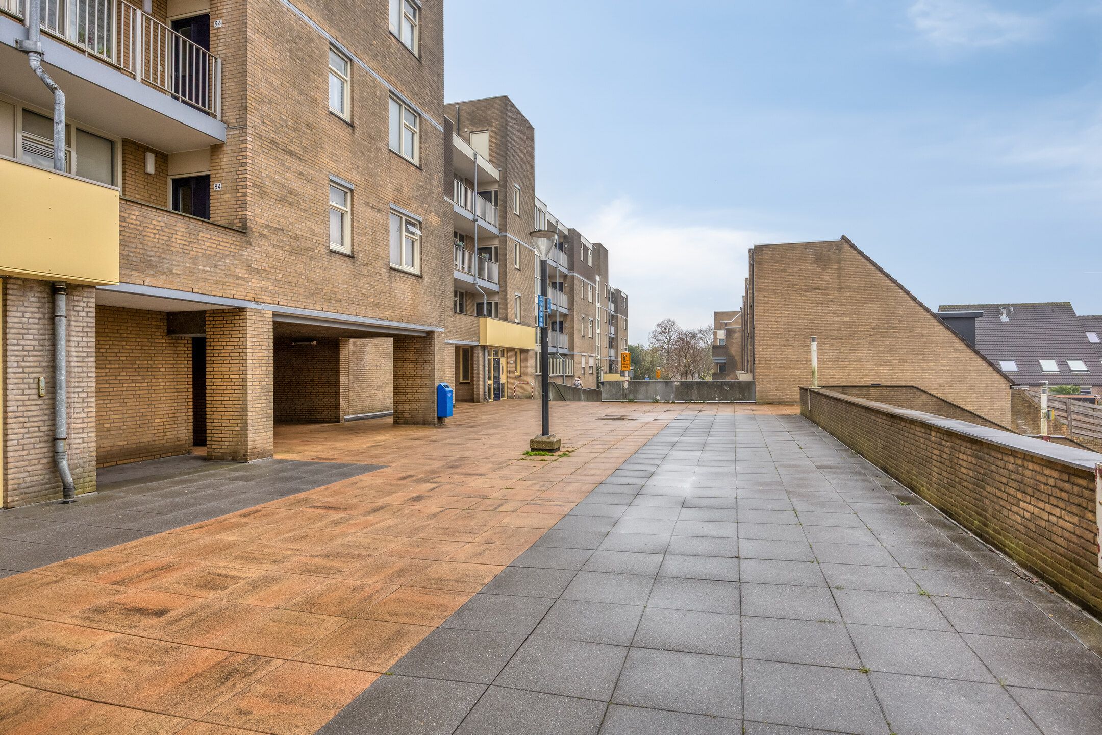 Foto 18 van Henry Moorepassage 46