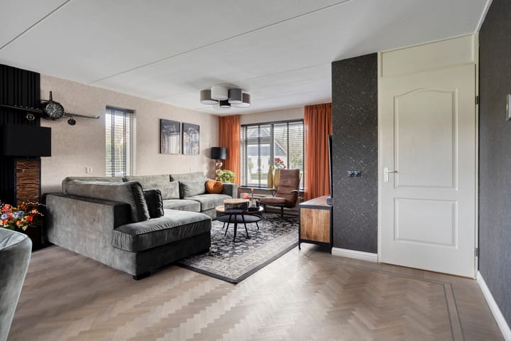 Photo 10 of Anemoon 39