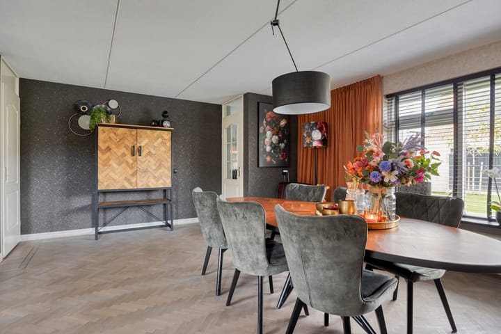 Photo 14 of Anemoon 39