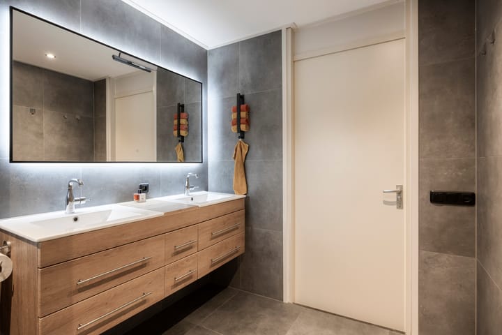 Photo 27 of Anemoon 39