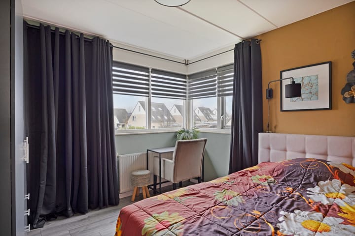 Photo 32 of Anemoon 39