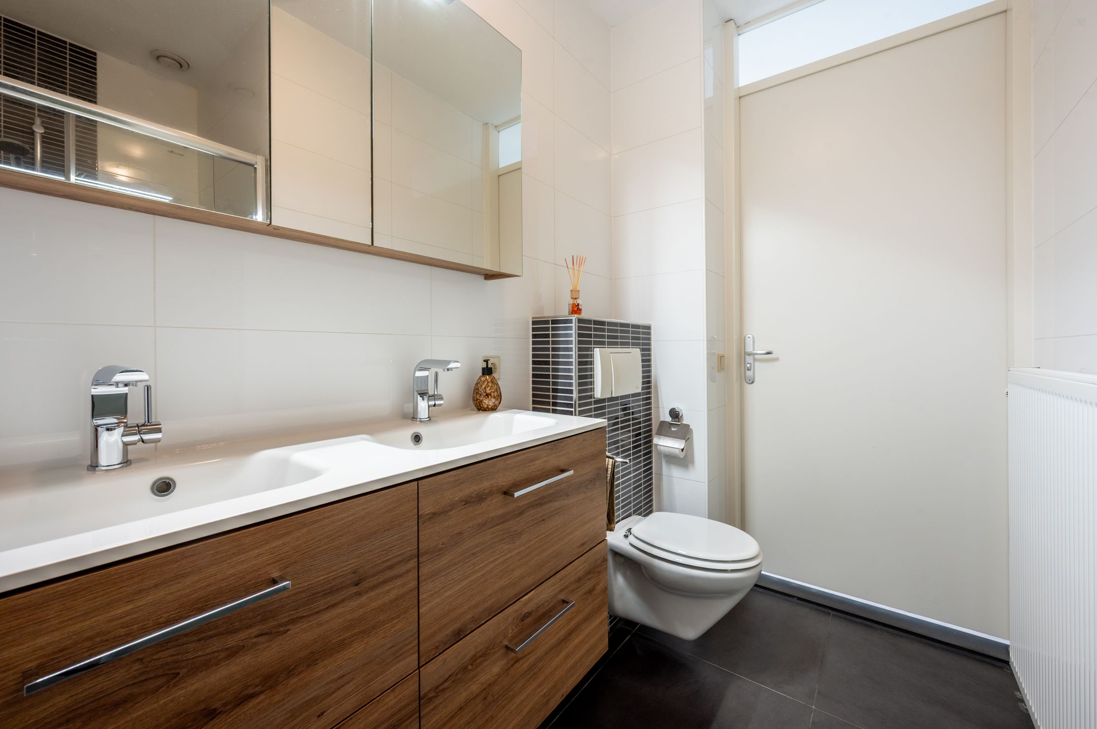 Photo 27 of Roald Amundsenstraat 92