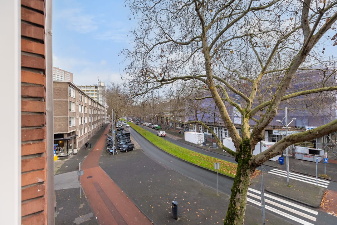 Photo 38 of Dordtselaan 47-D