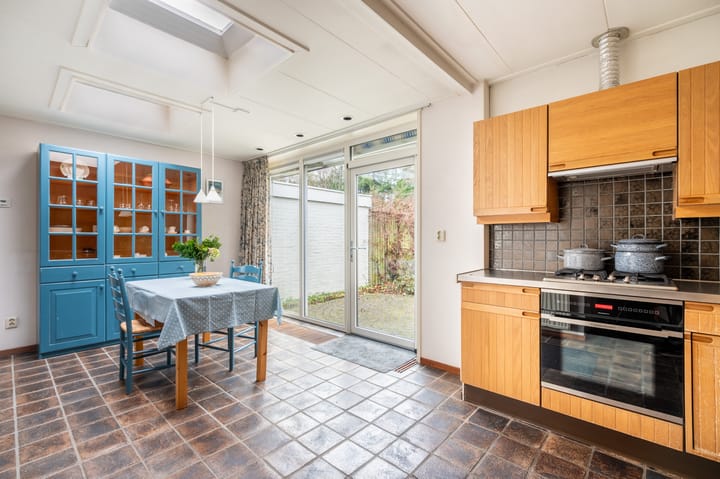 Photo 10 of Van Goghstraat 34