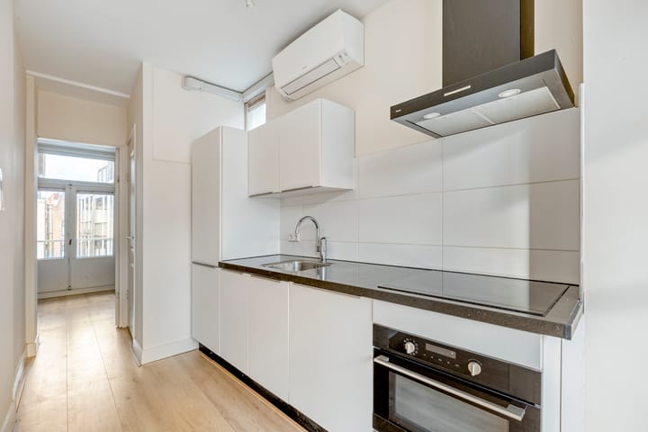 Foto 9 van Van Ostadestraat 301-3