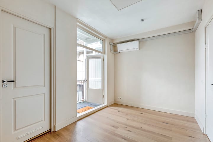 Foto 12 van Van Ostadestraat 301-3