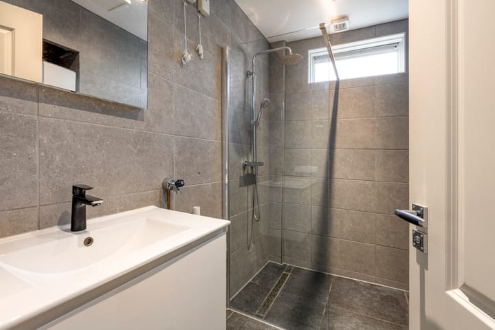 Foto 14 van Van Ostadestraat 301-3