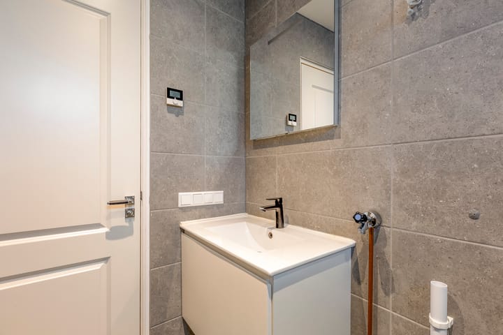 Foto 16 van Van Ostadestraat 301-3