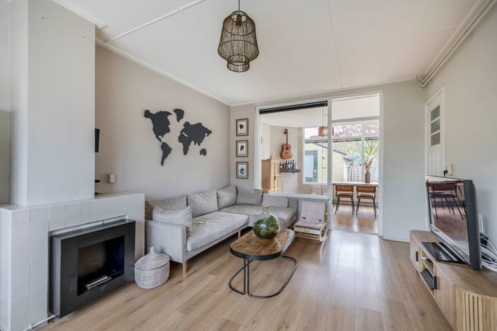 Photo 2 of Raadhuisstraat 14