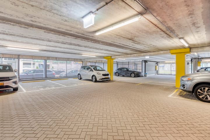 Foto 38 van Strevelsweg 1052