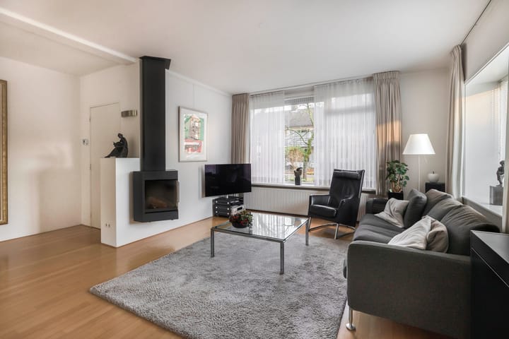 Photo 9 of Woeringenlaan 37