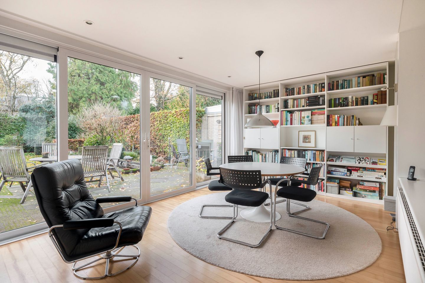 Foto 14 van Woeringenlaan 37