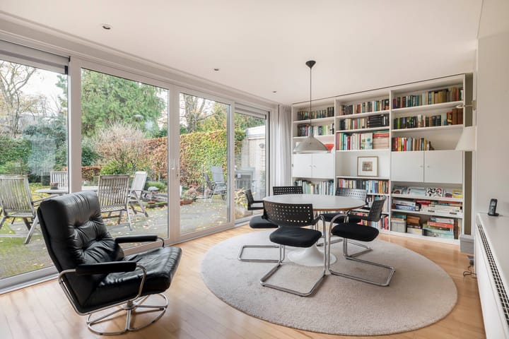 Photo 14 of Woeringenlaan 37