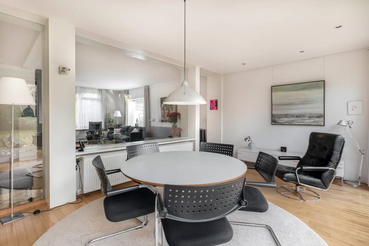 Photo 16 of Woeringenlaan 37