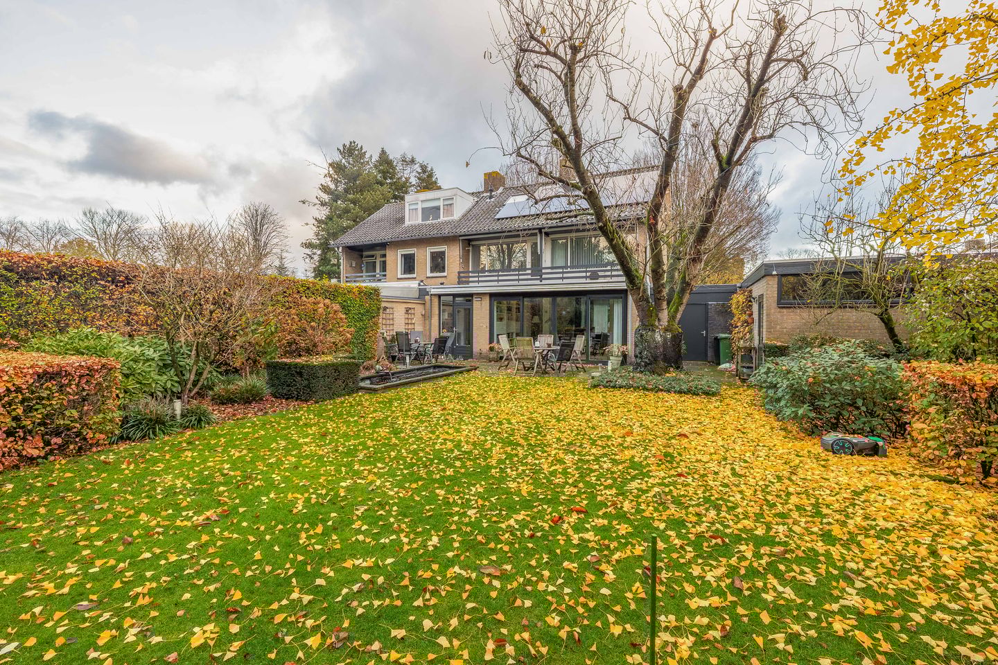 Foto 25 van Woeringenlaan 37