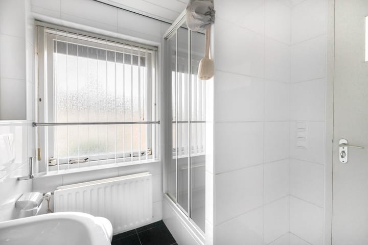 Photo 33 of Woeringenlaan 37