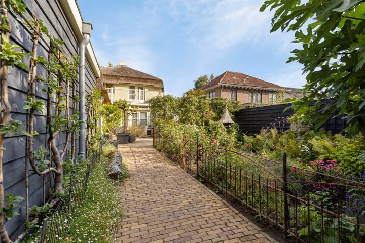 Photo 11 of Kerkewijk 106