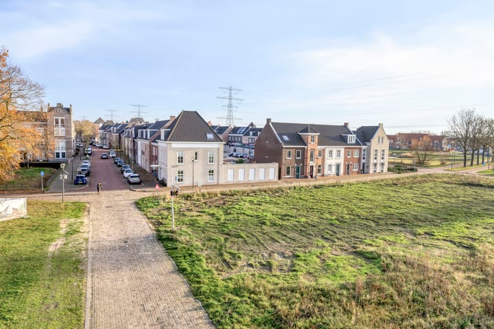 Foto 47 van Laan door de Veste 171