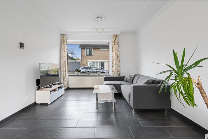 Foto 2 van Limburgstraat 2