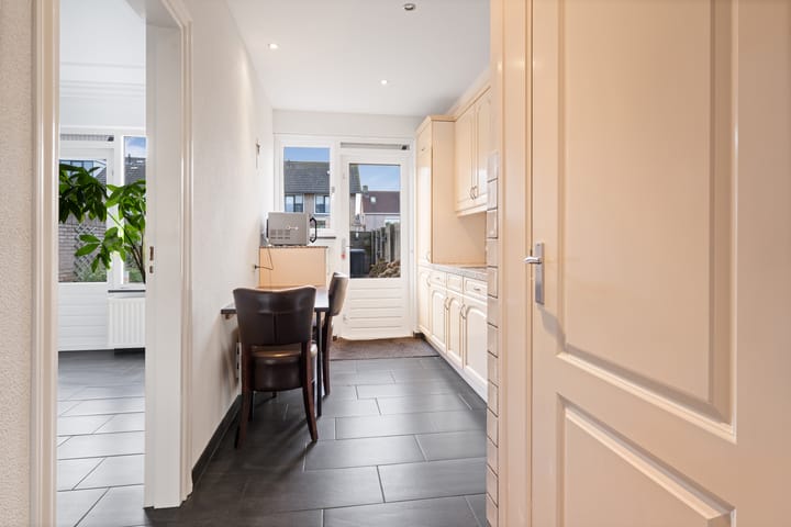 Foto 13 van Limburgstraat 2